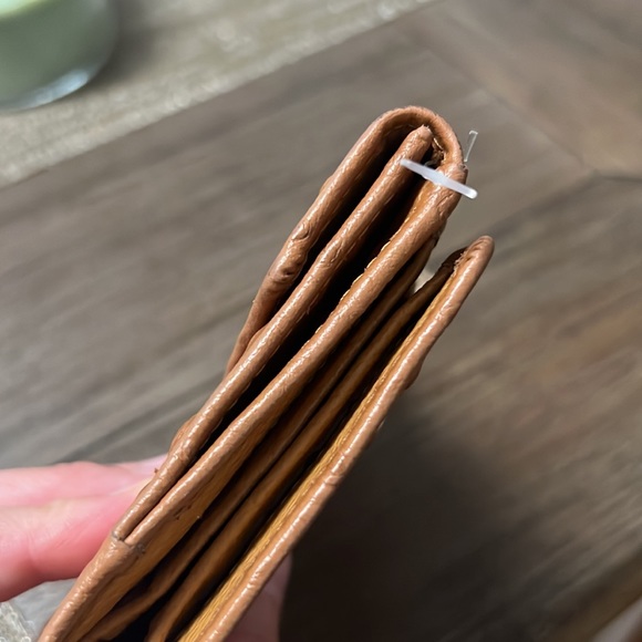 VERA PELLE genuine leather wallet in great condition. See attached images. - Picture 12 of 14